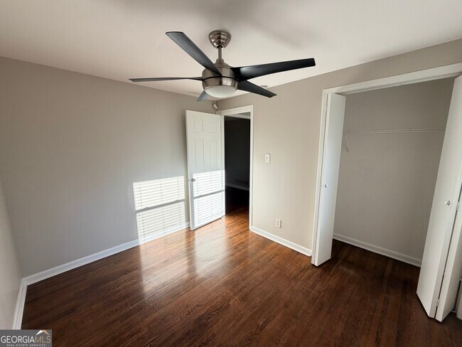 Building Photo - 3567 Brookfield Ln