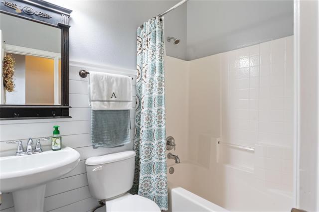 Building Photo - 106 Foxwood Ln