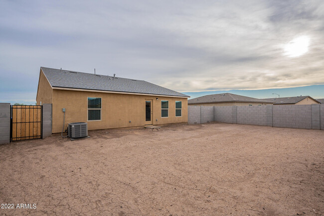 Building Photo - 281 S Picacho Heights Rd