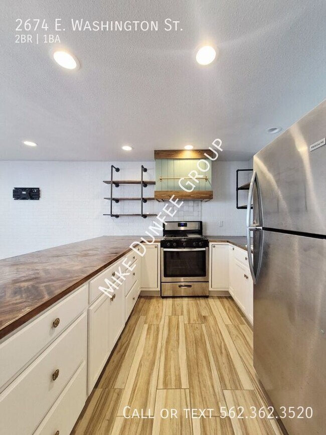 Building Photo - 2674 E Washington St