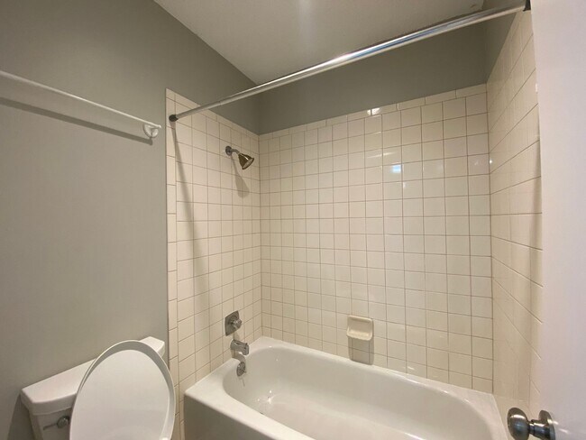 Building Photo - 7146 Spring Grove Dr