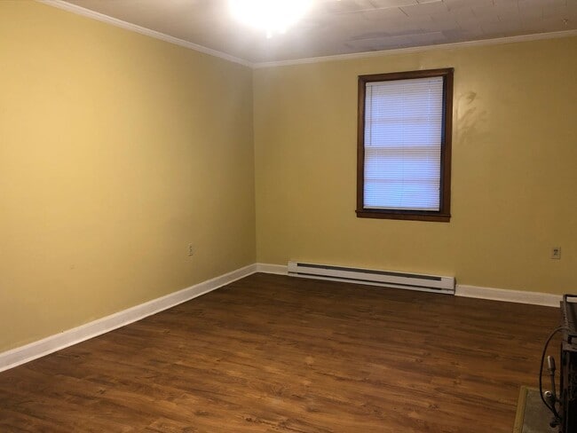 Building Photo - 553-B Jefferson Road