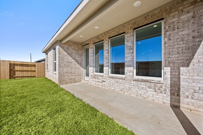 Building Photo - 28947 Rustic Robin Ln