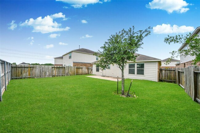 Building Photo - 5710 Camelia Evergreen Ln