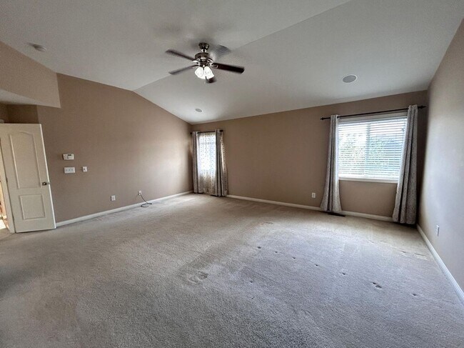 Building Photo - 3684 Stonebrooke Ct