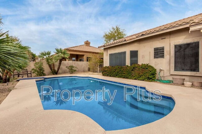 Building Photo - 12591 E Paradise Dr