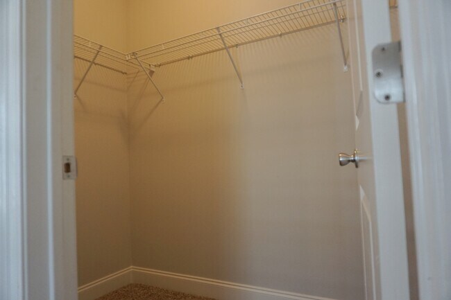 Building Photo - 108 Creve Core Dr