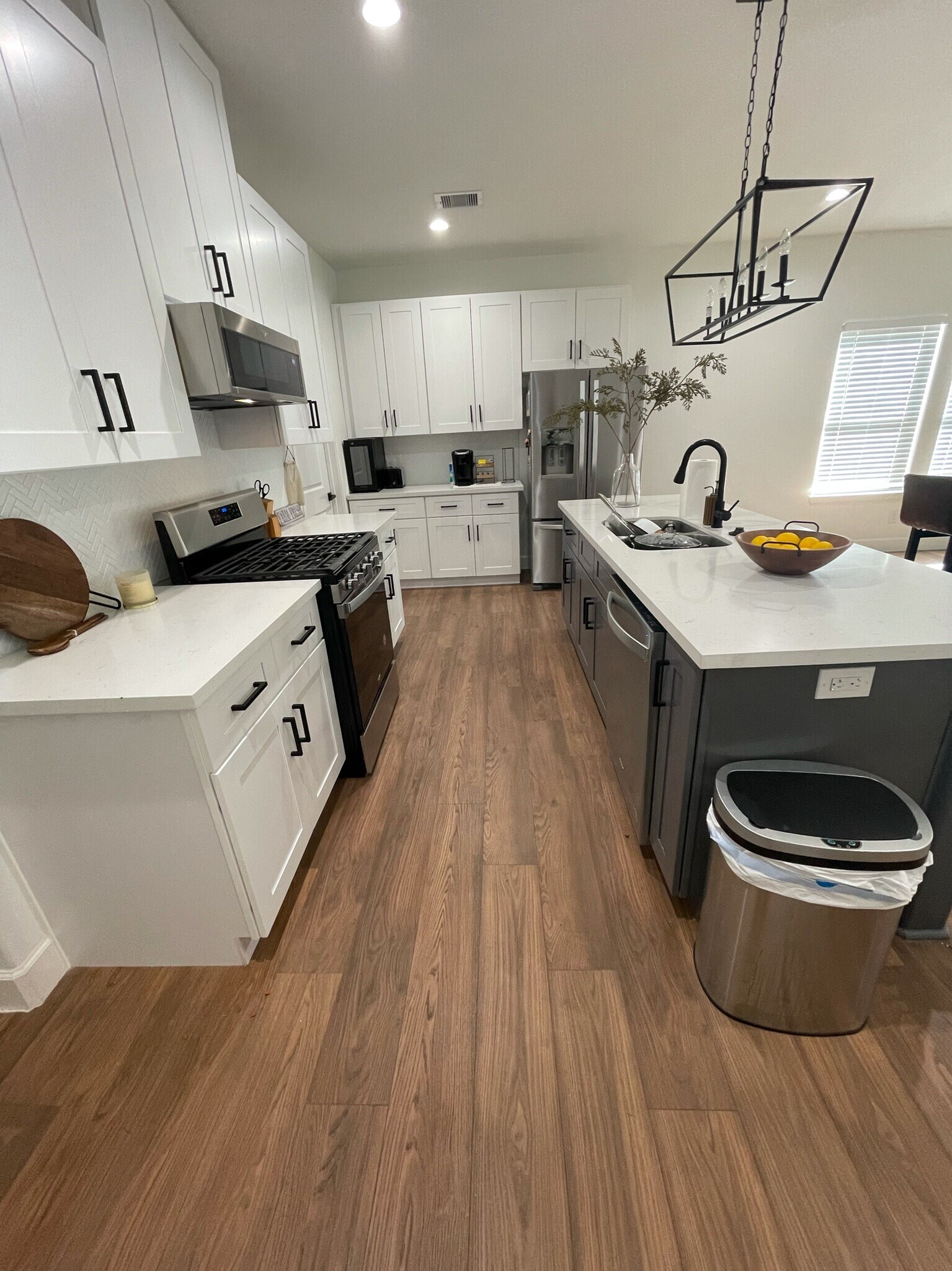 Kitchen - 3907 Shelby Cir