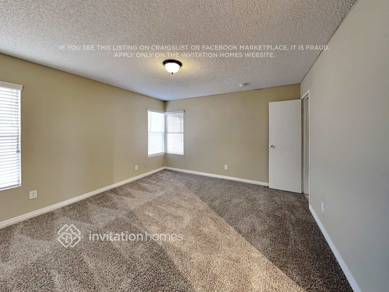 Building Photo - 5922 W Mauna Loa Ln