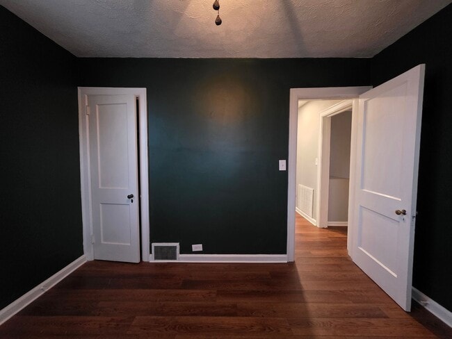 Building Photo - 116 Sixth Avenue