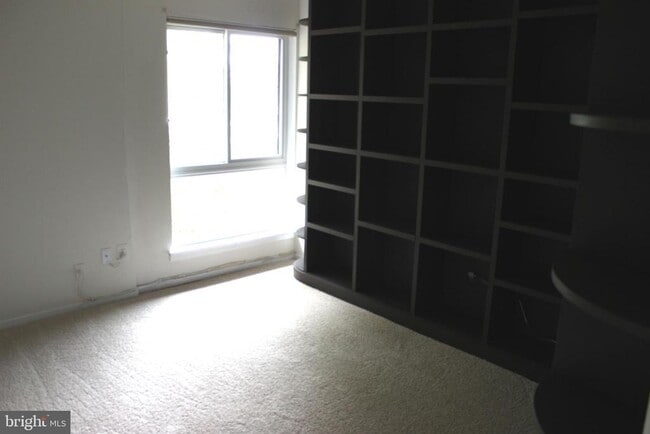 Building Photo - 561 Florida Ave