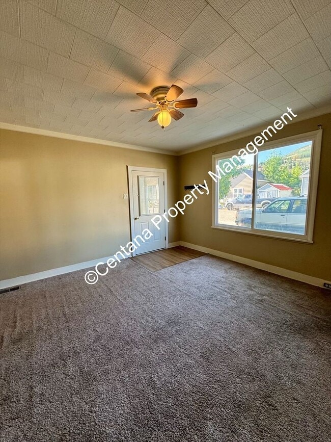 Building Photo - 1 Bed 1 Bath located in the heart of Anaconda