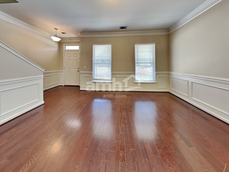 Building Photo - 160 Grayson Ave