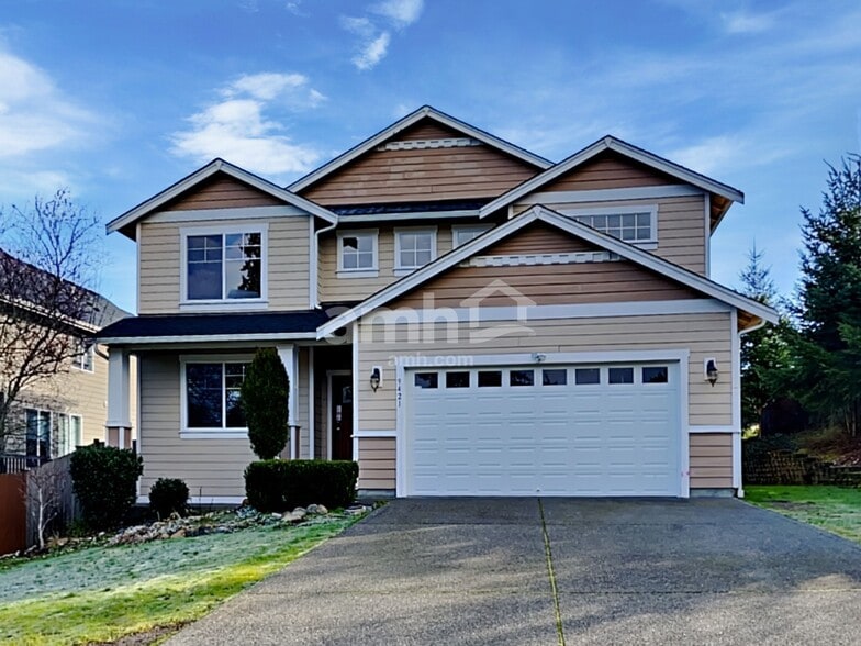 Primary Photo - 9421 203rd Street Ct E