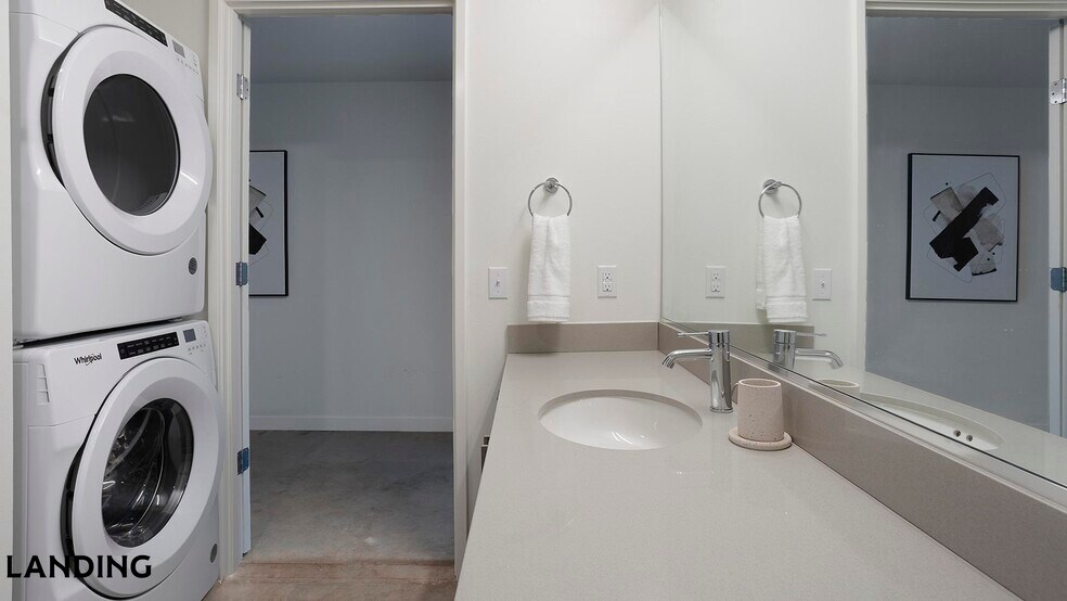 Building Photo - 2301 E Union St