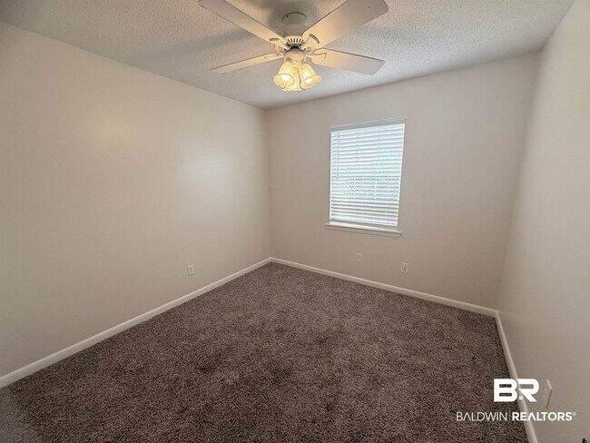 Building Photo - 105 Northgate Dr W