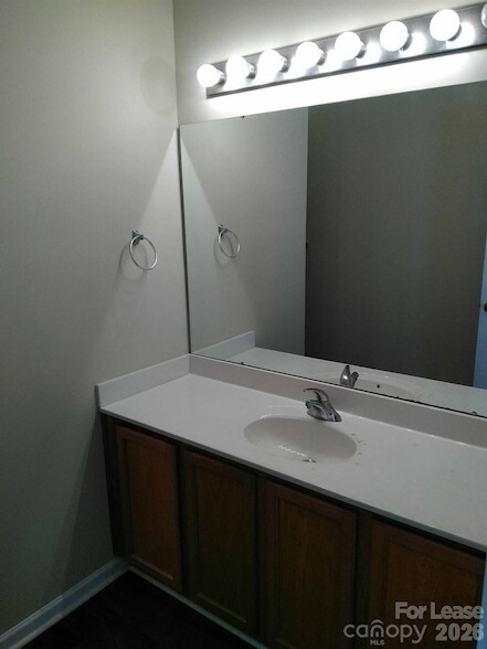 Building Photo - 7708 E Lane Dr