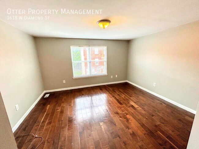 Building Photo - 1618 W Diamond St