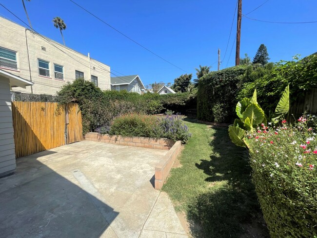 Building Photo - Private Yard in Downtown Ventura