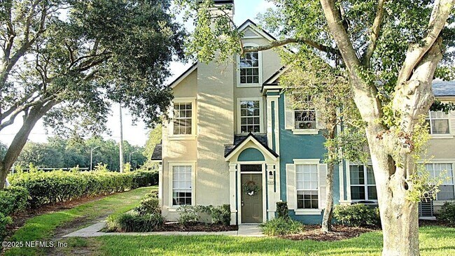 Primary Photo - 13703 Richmond Park Dr N