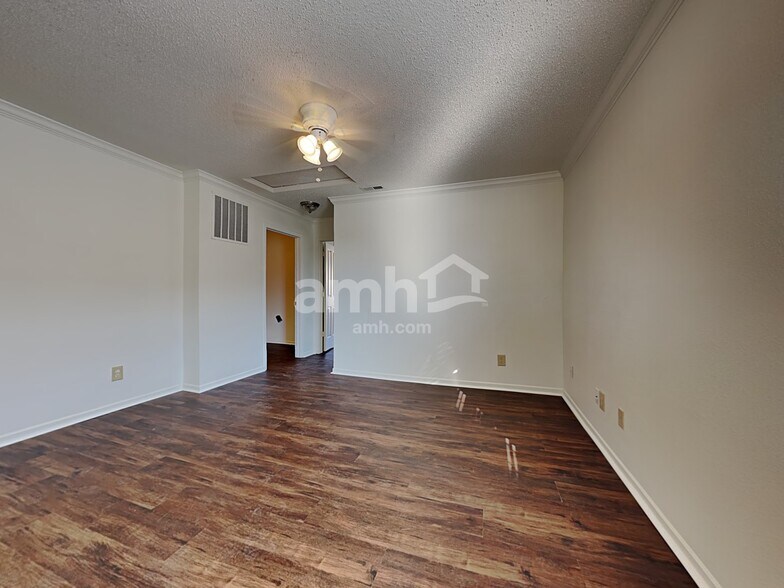 Building Photo - 14298 Banister Dr