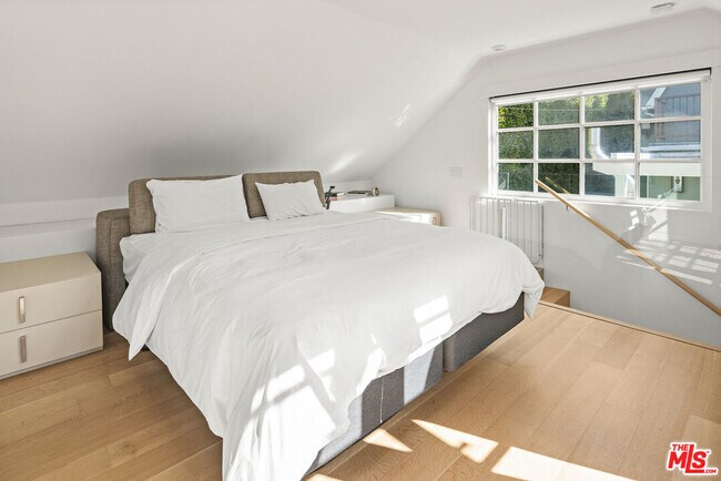 Building Photo - 165 Mabery Rd