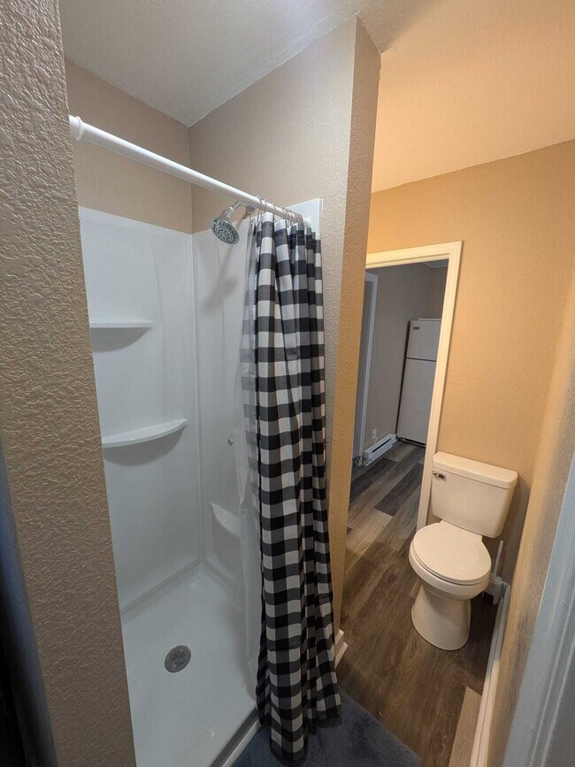 Building Photo - 205 S Walters St