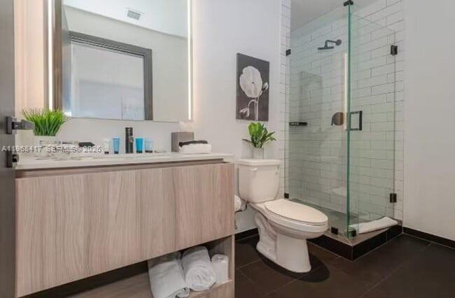 Building Photo - 398 NE 5th St