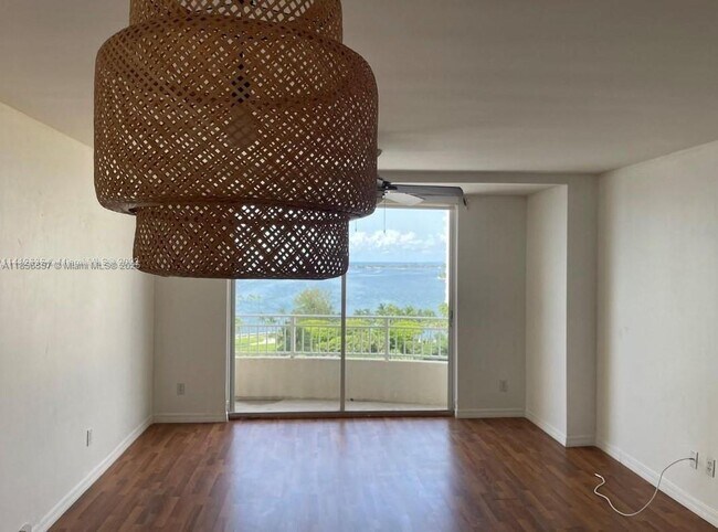 Building Photo - 770 Claughton Island Dr