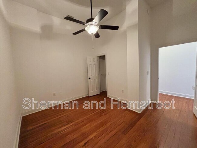 Building Photo - 1204 Broad St