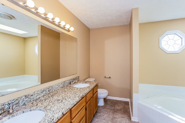 Building Photo - 3735 Crickwood Dr