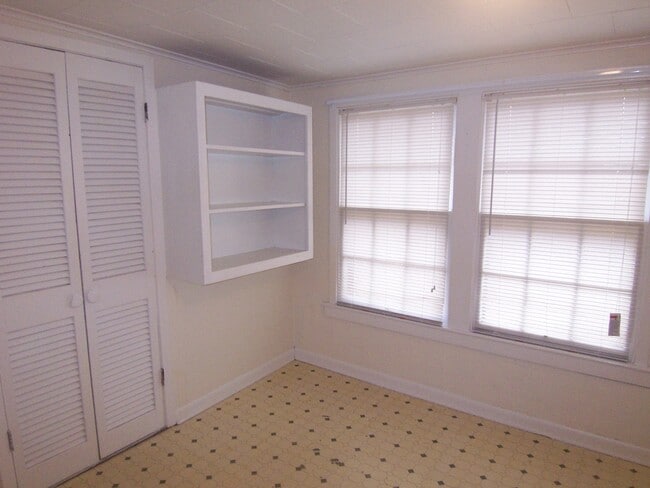 Building Photo - ****1711 Henry - Pineville off Claiborne St.