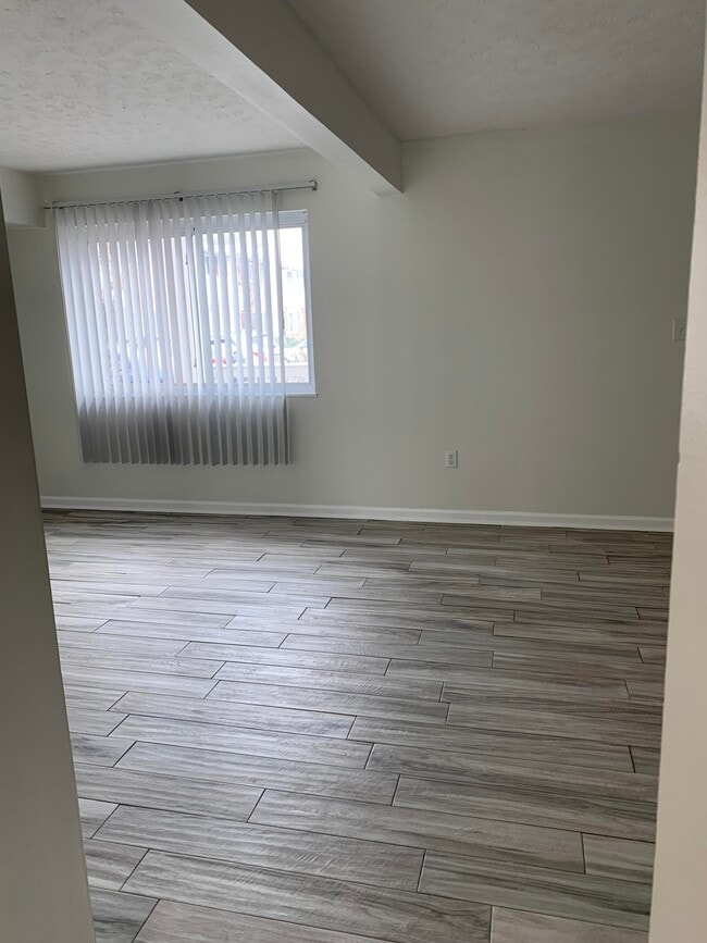 Building Photo - 7752 Montgomery Rd