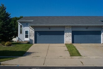 Building Photo - 113 W Parkview St