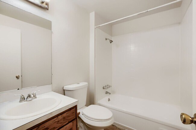 Building Photo - 4298 Sumac Ct