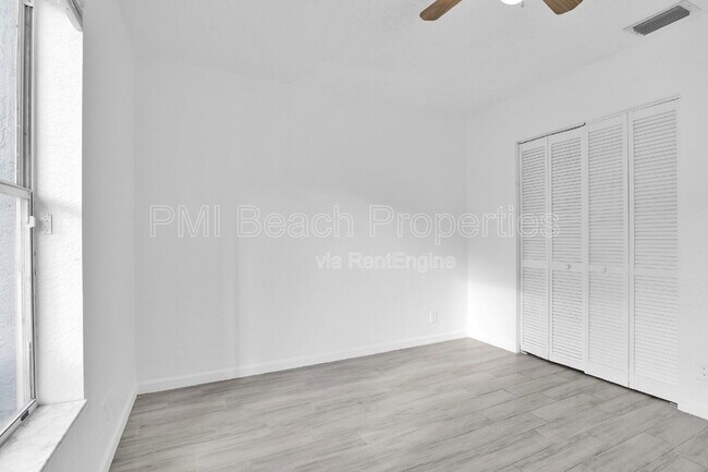 Building Photo - 13900 Folkestone Cir