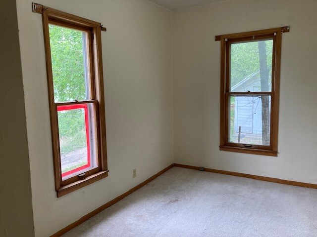 Building Photo - 611 N Adams St