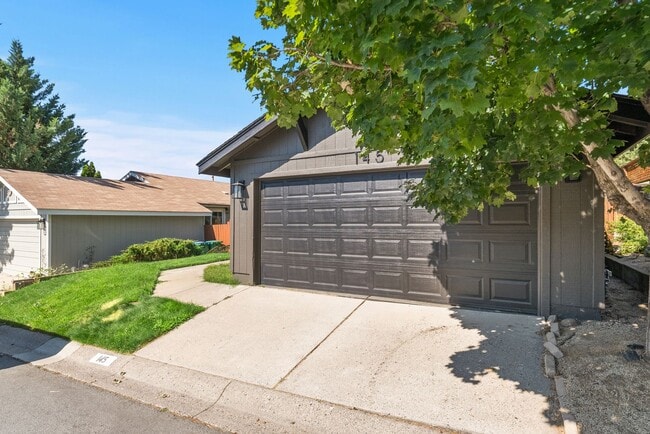 Building Photo - 145 Summerset Dr