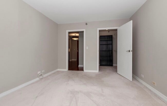 Building Photo - 401 E Ontario St