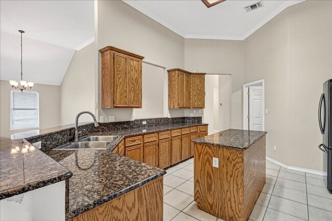 Building Photo - 6325 Oso Pkwy