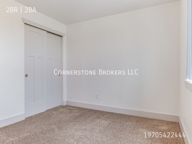 Building Photo - 108 Park View-D