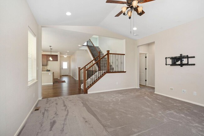 Building Photo - 4-Bed 3-Bed House