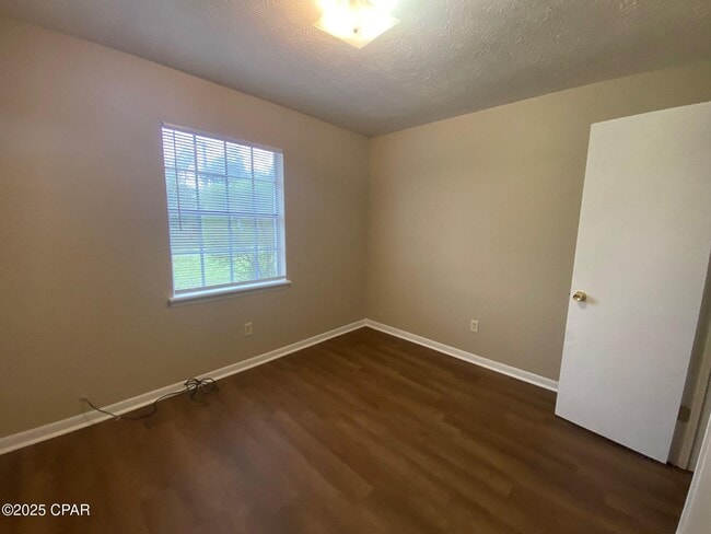 Building Photo - 6707-6722 FL-22