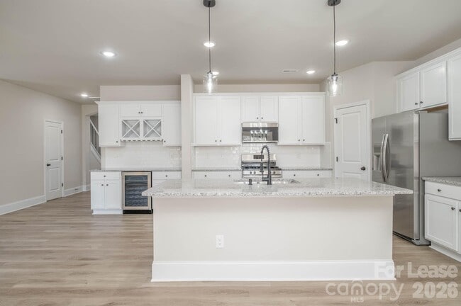 Building Photo - 2507 Lynbridge Dr