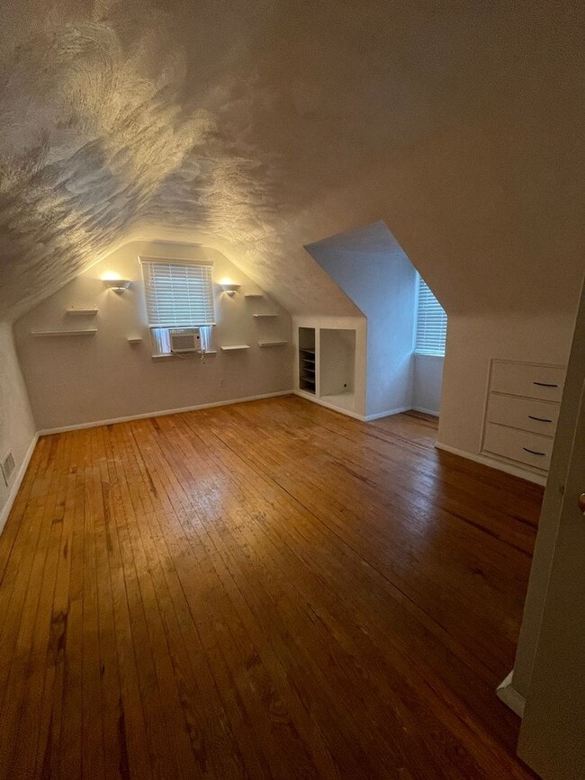 Building Photo - 3-Bedroom House Located in Northeastern School District