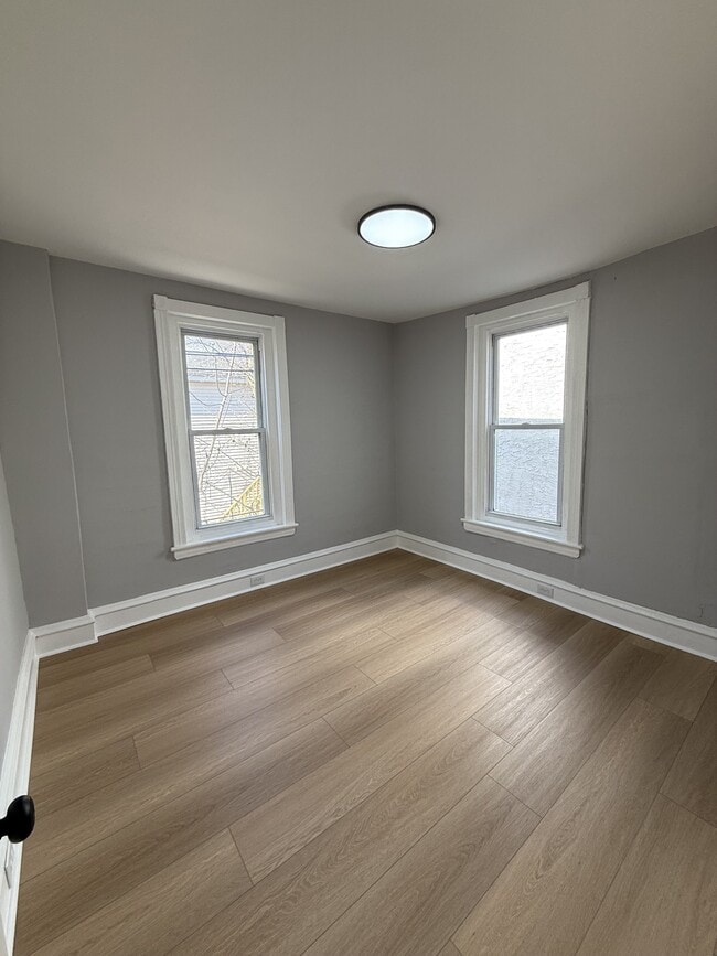 Building Photo - 5514 Crowson St