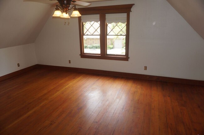 Building Photo - Stunning Historical Home in Old Towne Orange Near Chapman University