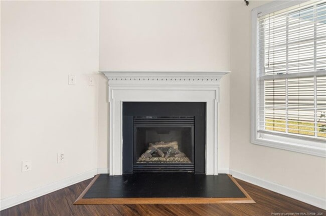 Building Photo - 175 Ranier Dr