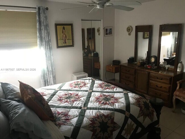 Building Photo - 301 NW 84th Ct