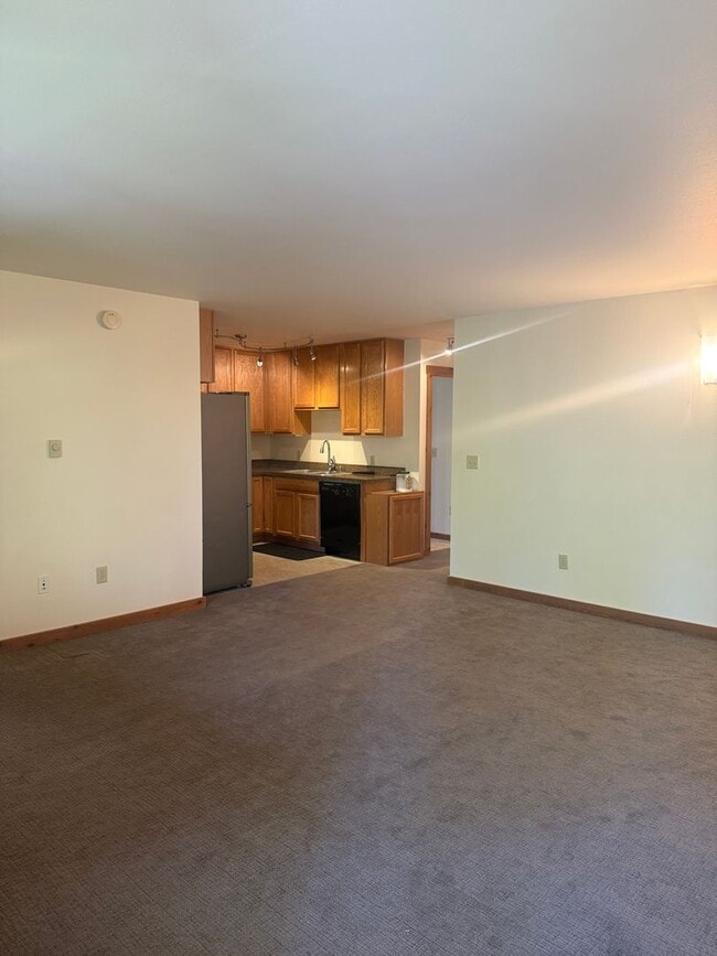 Building Photo - 3 BR Condo in Victor, Idaho, condo is avai...